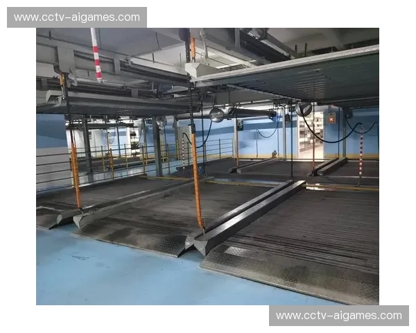 诺坎普球场临时人行天桥启用，缓解停车难题